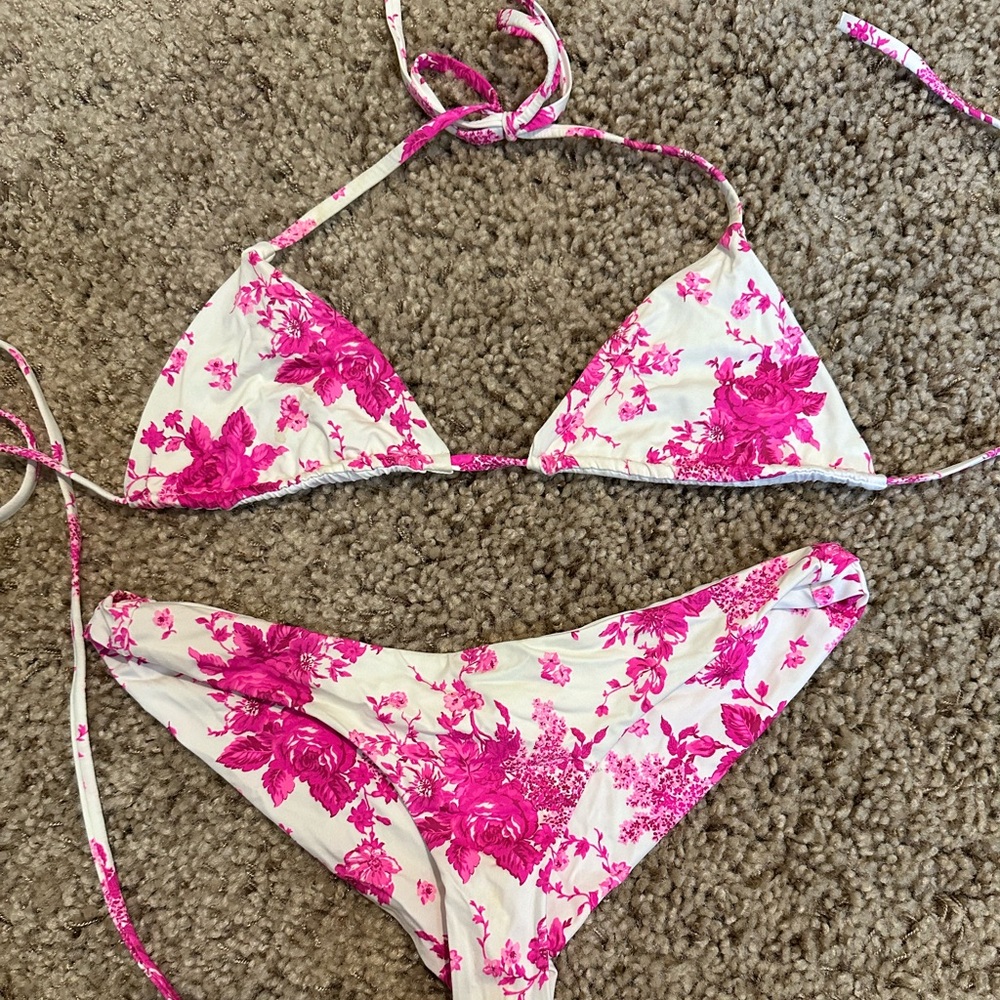 Frankie’s bikinis swimsuit